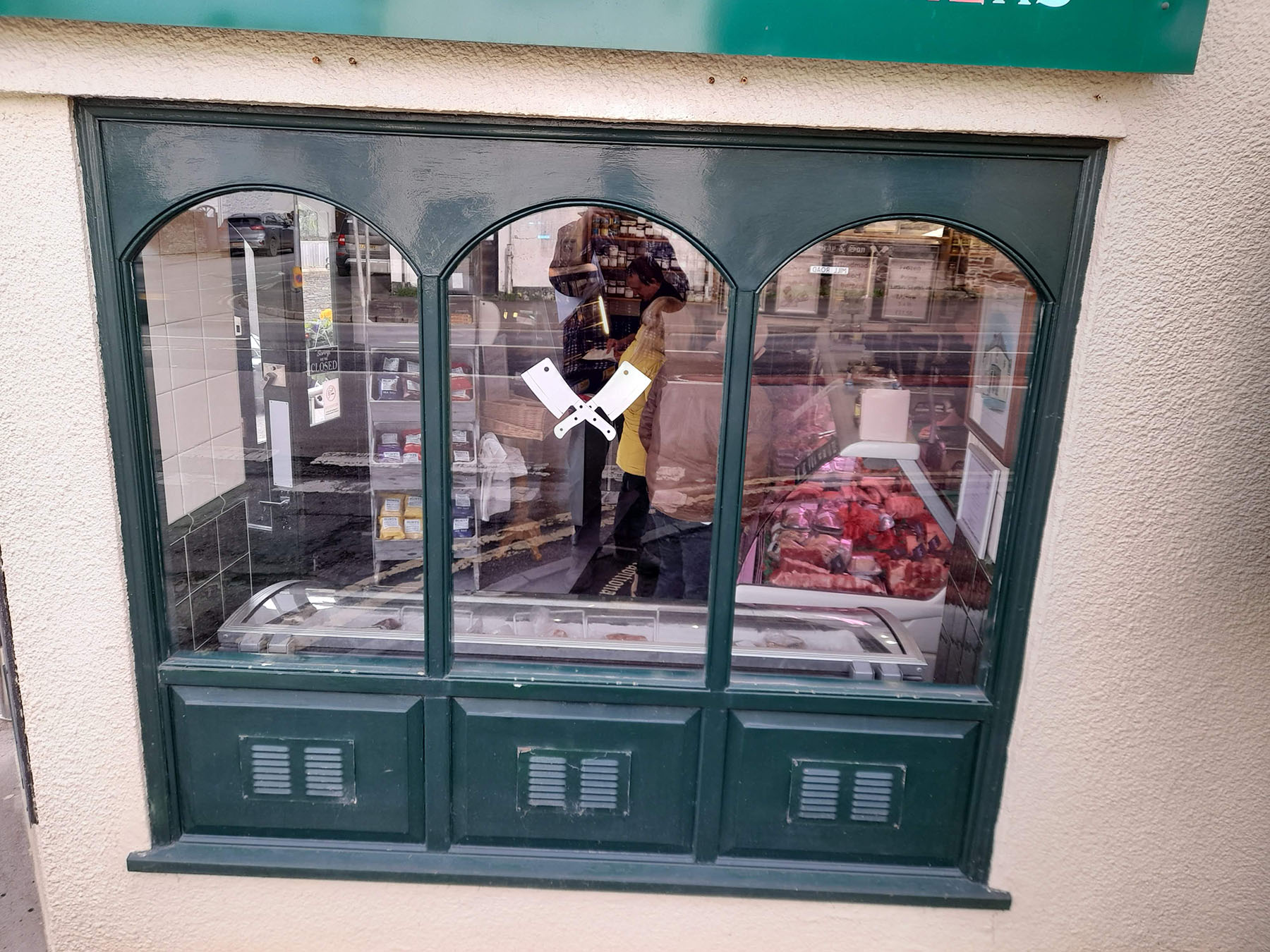Shop Window Instalation Shop Window Replacement | GD Bespoke Joinery